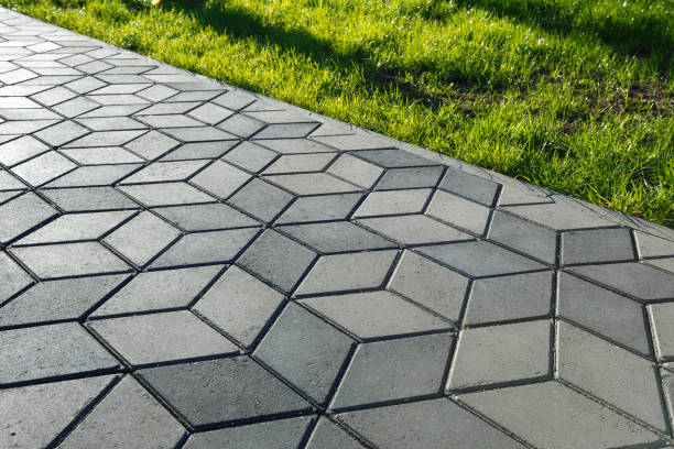 Best Decorative Driveway Pavers  in Lindenhurst, NY